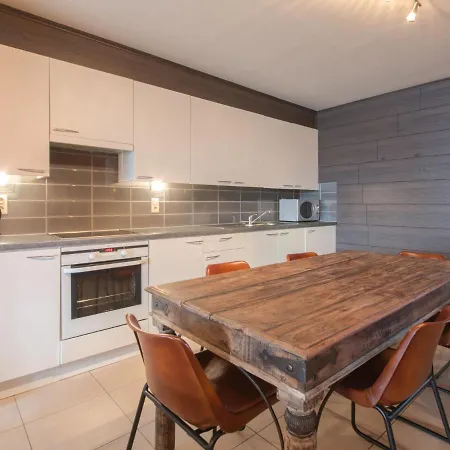 The Horseshoe With Parking By Interhome *