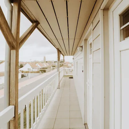 The Horseshoe With Parking By Interhome Bredene