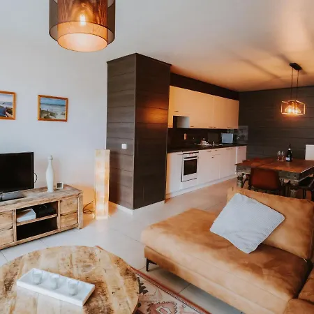 The Horseshoe With Parking By Interhome * Bredene