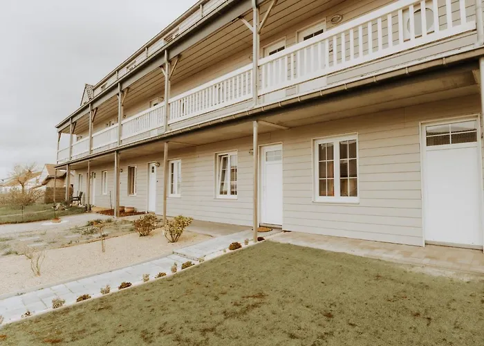 The Horseshoe With Parking By Interhome Apartamento Bredene